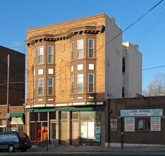 2411 Gilbert Ave in Cincinnati, OH - Building Photo - Building Photo