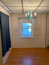 57 Vanderbilt Ave, Unit 2 in Floral Park, NY - Foto de edificio - Building Photo