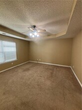 726 Denise Ct in Mcdonough, GA - Foto de edificio - Building Photo