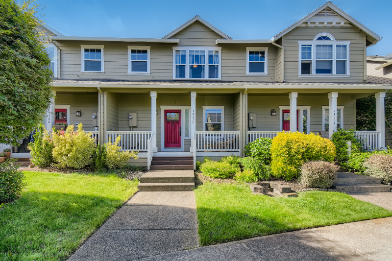 14230 Brittany Terrace in Oregon City, OR - Building Photo