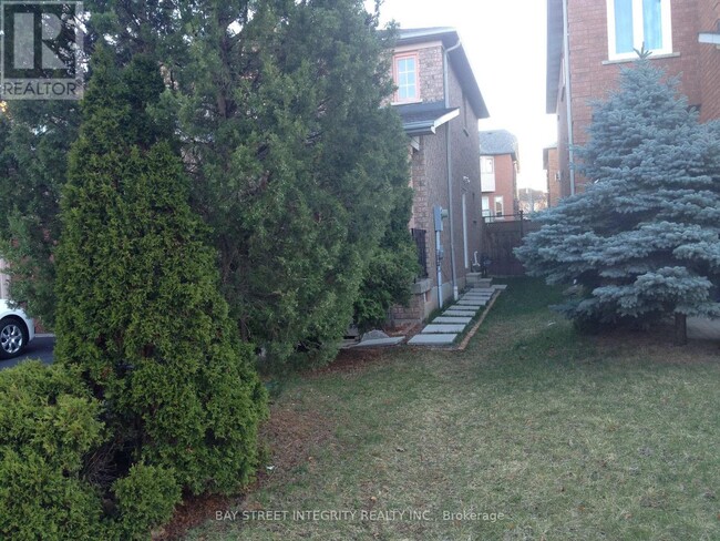 5464 Palmerston Crescent in Mississauga, ON - Building Photo - Building Photo