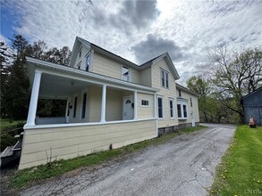 1714 Valley Dr in Syracuse, NY - Building Photo - Building Photo