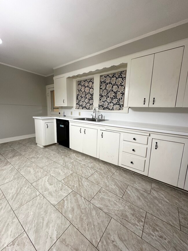 1312 W University Ave in Lafayette, LA - Building Photo - Building Photo