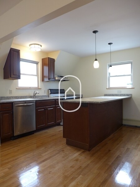 163 Cambridge St in Boston, MA - Building Photo