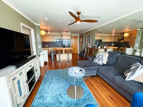 801 S King St in Honolulu, HI - Building Photo - Building Photo