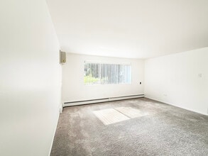 17812 Oak Park Ave in Tinley Park, IL - Building Photo - Building Photo