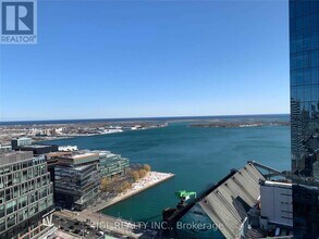 138 Downes St in Toronto, ON - Building Photo - Building Photo