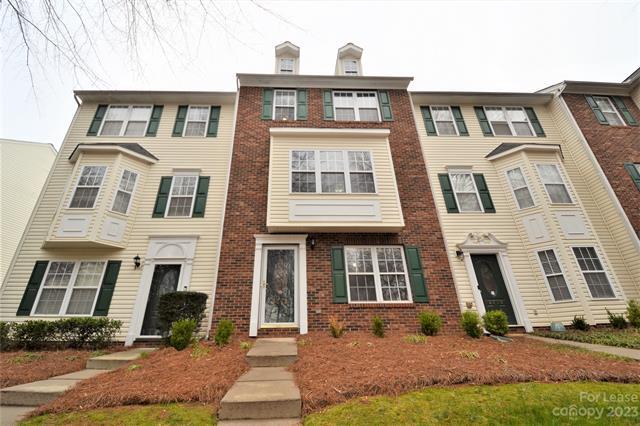 9742 Bailey Rd Photo