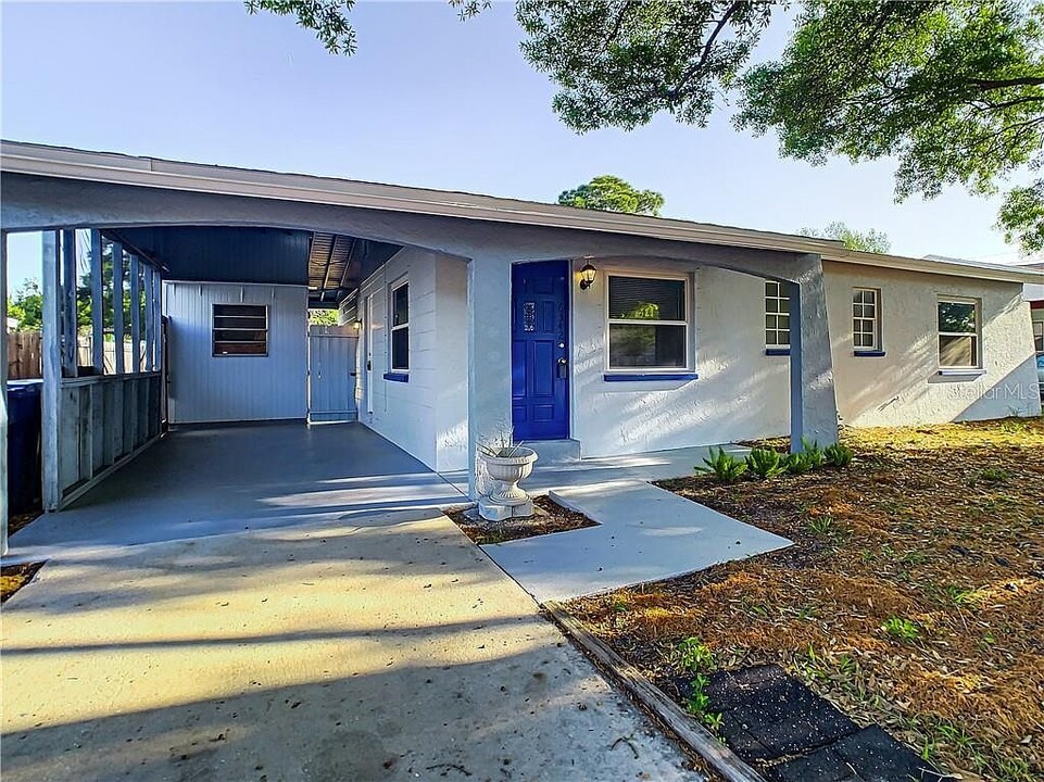 6342 S Lansdale Cir in Tampa, FL - Building Photo