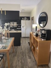 2516 Oak Hill Dr in Arlington, TX - Building Photo - Building Photo