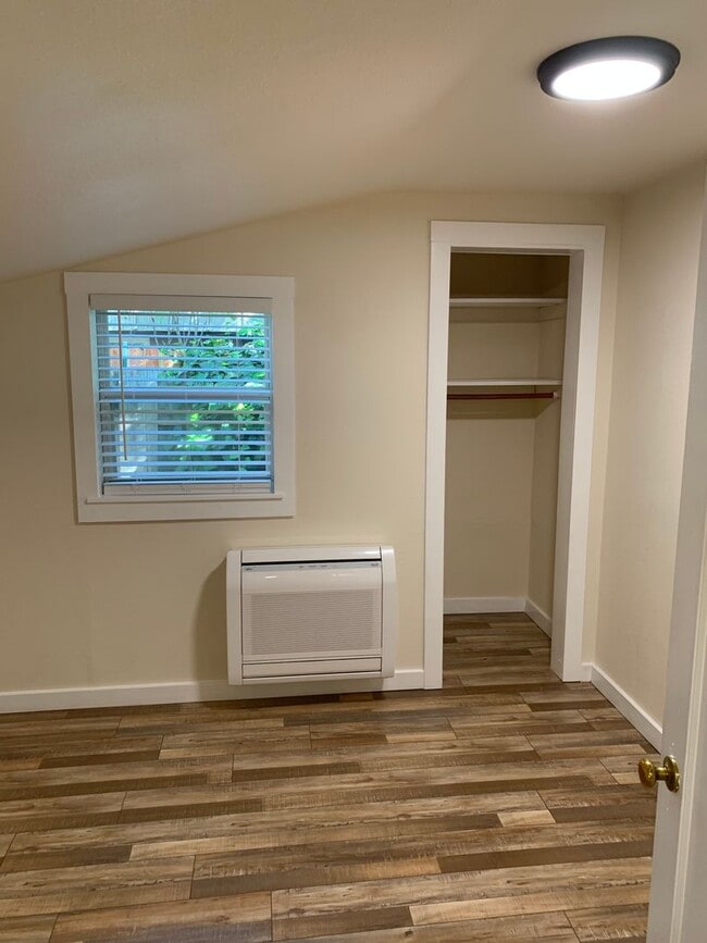 property at 1592 Lilac Ln