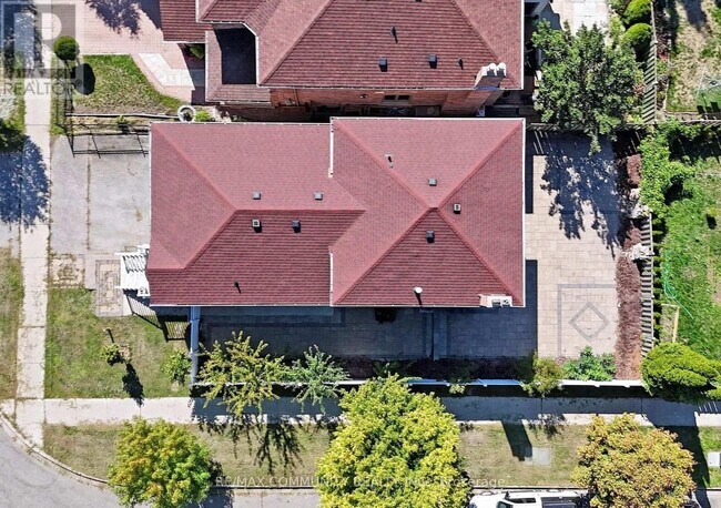 54 Emcarr Dr in Toronto, ON - Building Photo - Building Photo