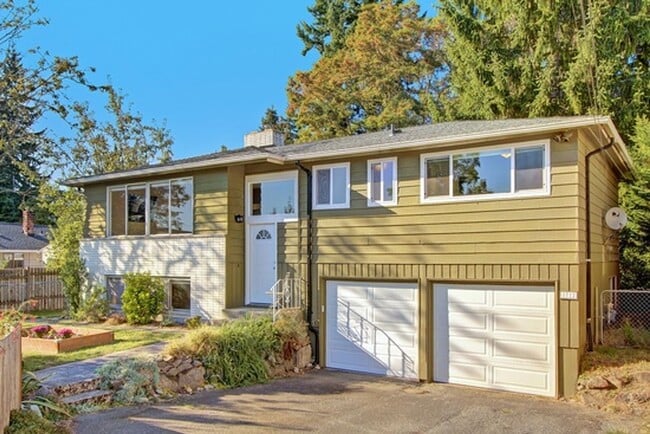 property at 1712 NE 120th St