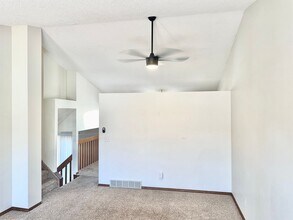5812 Oakwood Blvd in Colorado Springs, CO - Building Photo - Building Photo