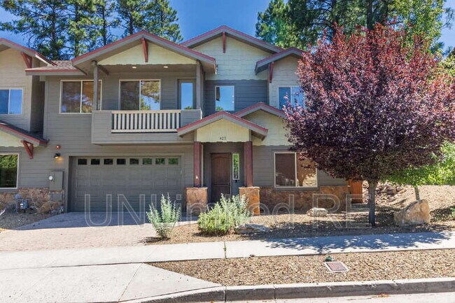 property at 425 E Woodland Dr