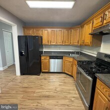 32 Scherer Ct in Trenton, NJ - Building Photo - Building Photo