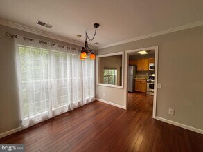 9230 Cardinal Forest Ln in Lorton, VA - Building Photo - Building Photo