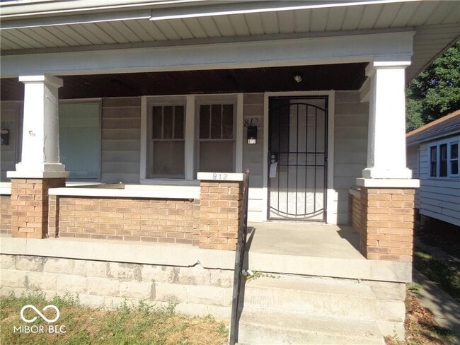 property at 812 N Bradley Ave