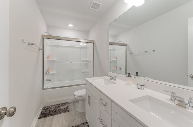 1002 Belloak Wy in Durham, NC - Building Photo - Building Photo