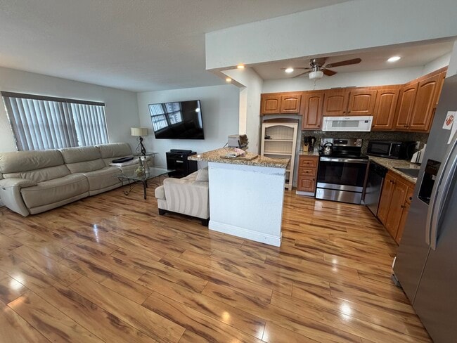 335 Tuscany Ln