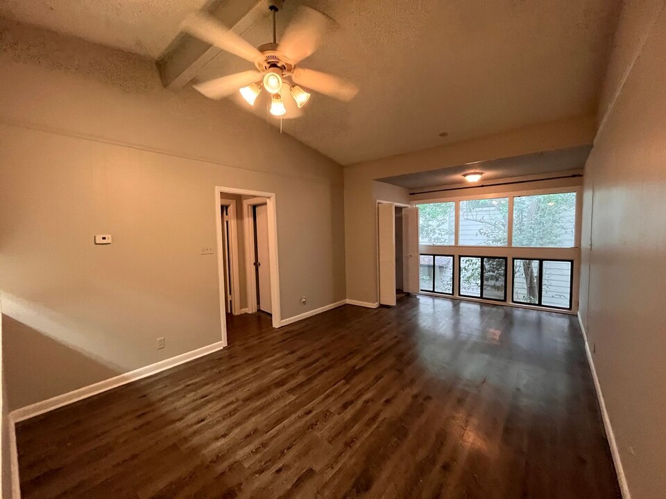 1514 Forest Trail in Austin, TX - Building Photo
