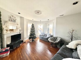 140 Cedar St, Unit 3 in Boston, MA - Building Photo