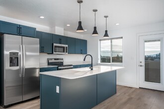 124 W View Dr in Kalispell, MT - Building Photo - Building Photo