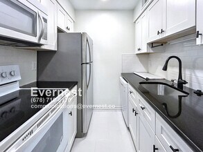 76 De Arc Pl NW in Atlanta, GA - Building Photo - Building Photo