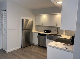 2175 NE 56th St in Fort Lauderdale, FL - Building Photo