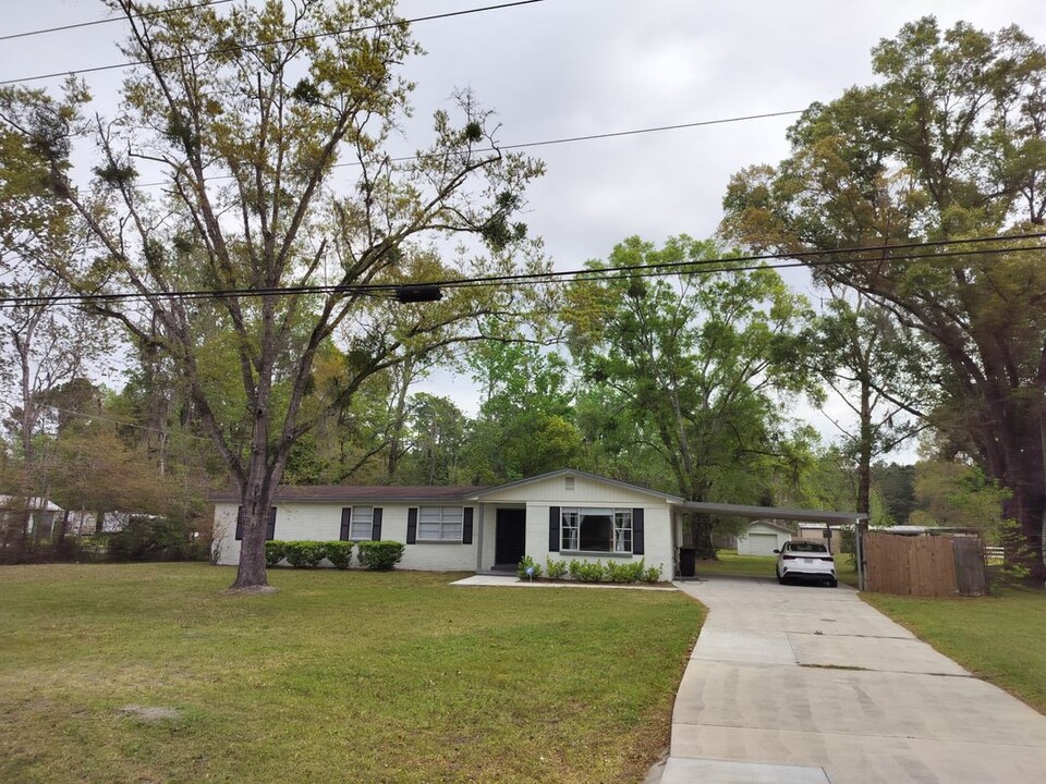 8903 Old Kings Rd in Jacksonville, FL - Building Photo