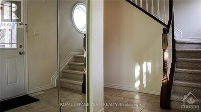 271 Serena Way in Ottawa, ON - Building Photo - Building Photo