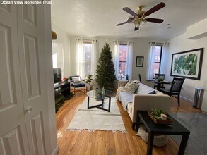 240 Hanover St, Unit 1 in Boston, MA - Building Photo - Building Photo