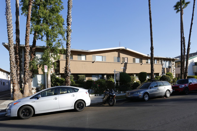 4462 Murietta Ave in Sherman Oaks, CA - Building Photo - Primary Photo