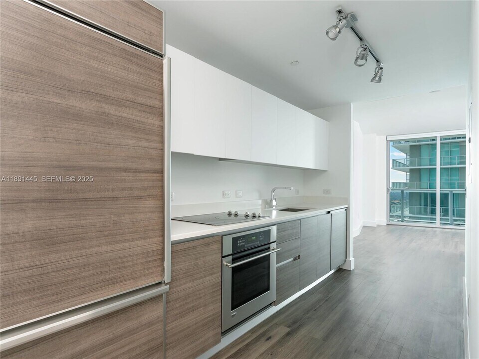 1100 S Miami Ave, Unit 3505 in Miami, FL - Foto de edificio