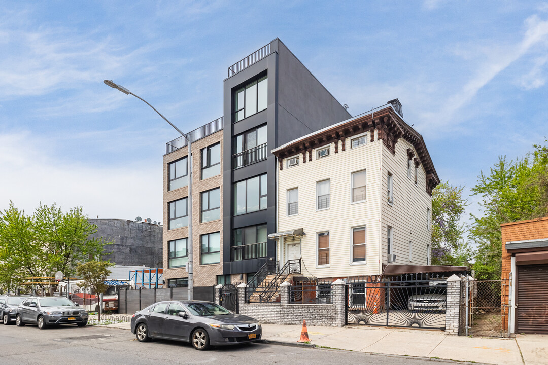 1143 Lafayette Ave in Brooklyn, NY - Building Photo