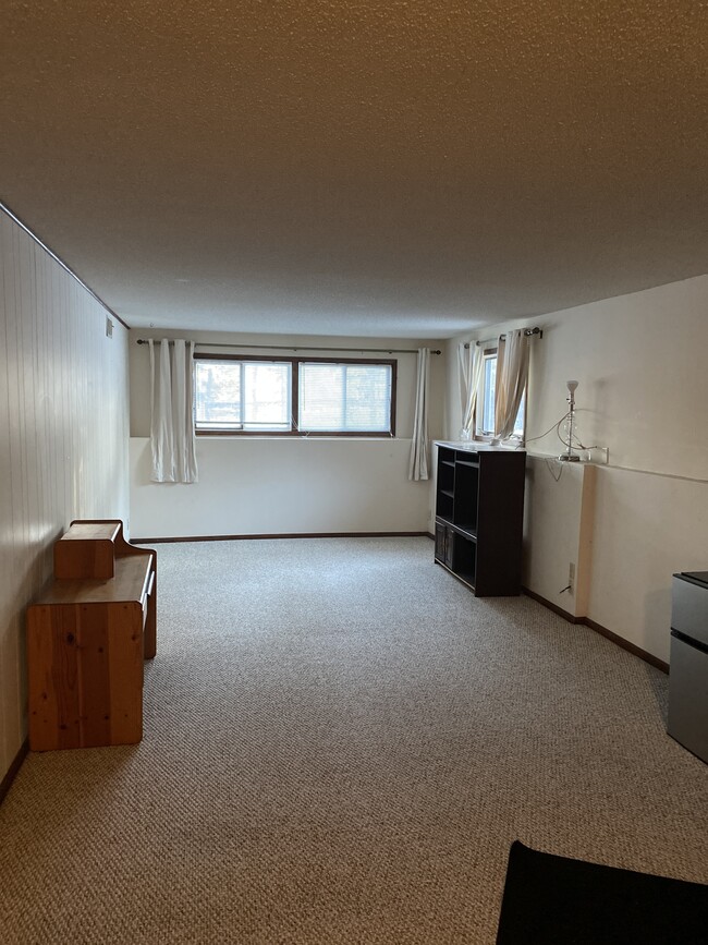 property at 2639 Skyview Ct