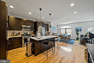 156 Carson St in Philadelphia, PA - Building Photo - Building Photo