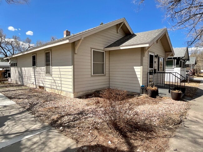 229 E Washington St in Colorado Springs, CO - Building Photo - Building Photo
