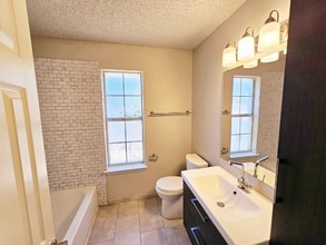 8381 Cripple Creek Dr in Frisco, TX - Building Photo - Building Photo