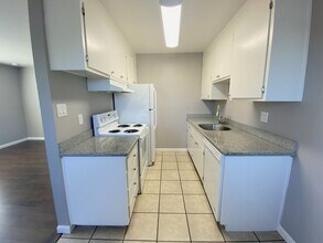 Capri Apartments Near Antioch Marina in Antioch, CA - Building Photo - Interior Photo