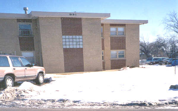 Amber Ridge Apartments in Aurora, IL - Building Photo