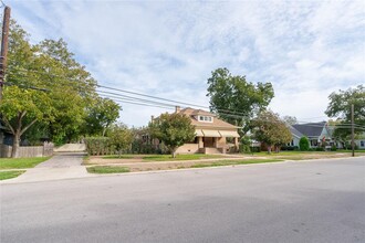 1605 S Main St in Georgetown, TX - Building Photo - Building Photo