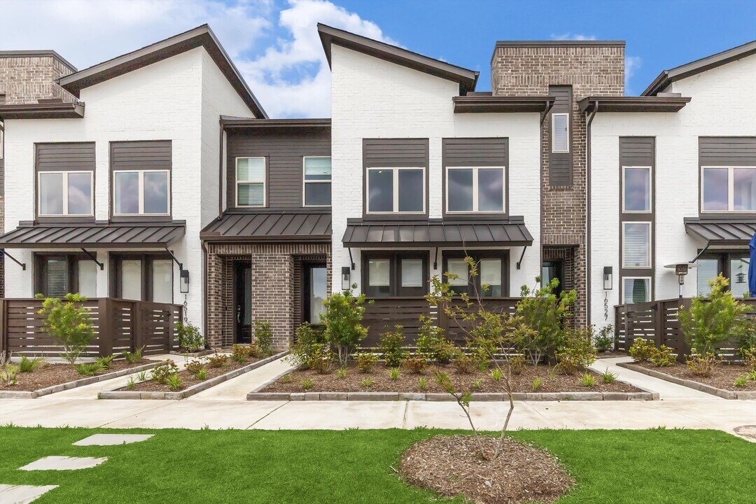16523 Bristol Steel Ln in Cypress, TX - Building Photo