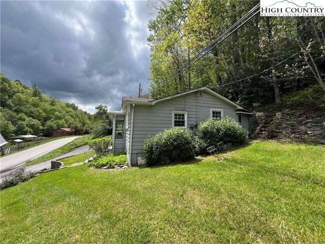 1214 Winklers Creek Rd in Boone, NC - Building Photo - Building Photo