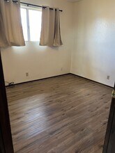 3835 N Roosevelt St, Unit 3835 Roosevelt N Apt F in Kingman, AZ - Building Photo - Building Photo