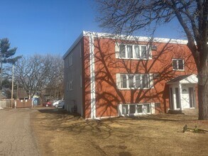 Town Properties in Spring Lake Park, MN - Foto de edificio - Interior Photo