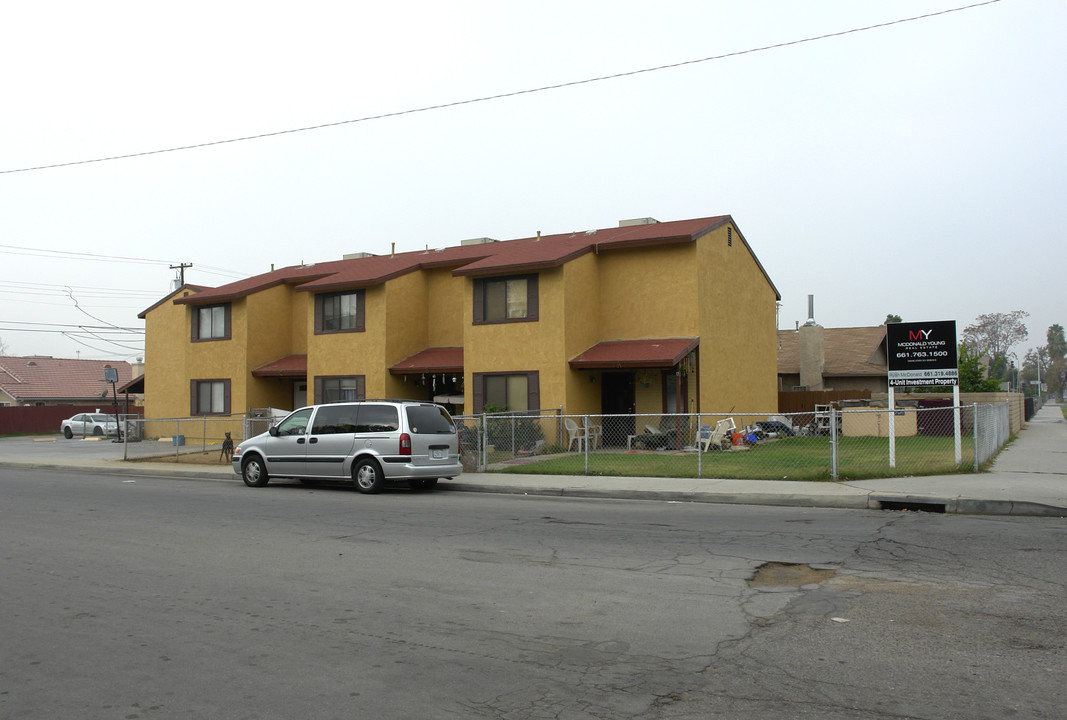 931 Monterey St in Bakersfield, CA - Building Photo