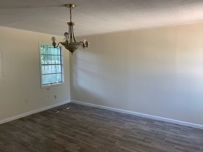 property at 2931 Grassmere St