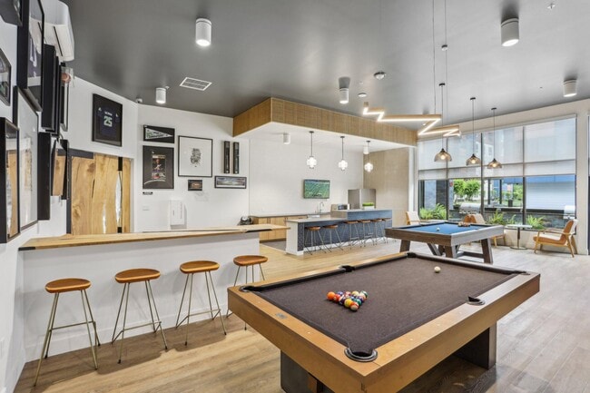 The Woods at Alderwood in Lynnwood, WA - Foto de edificio - Building Photo