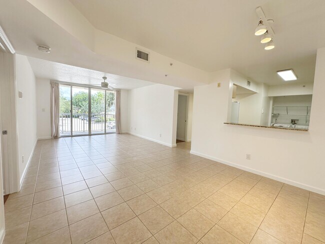 519 E Sheridan St in Dania Beach, FL - Building Photo - Building Photo